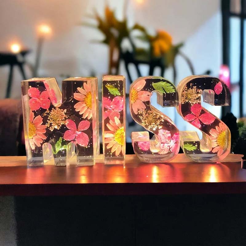 LED Resin Floral Letter Night Light Table Lamp