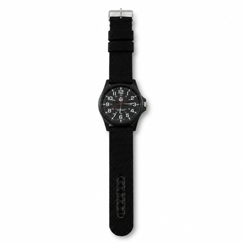 Rugged Metal Tactical Field Watch with Waterproof Design