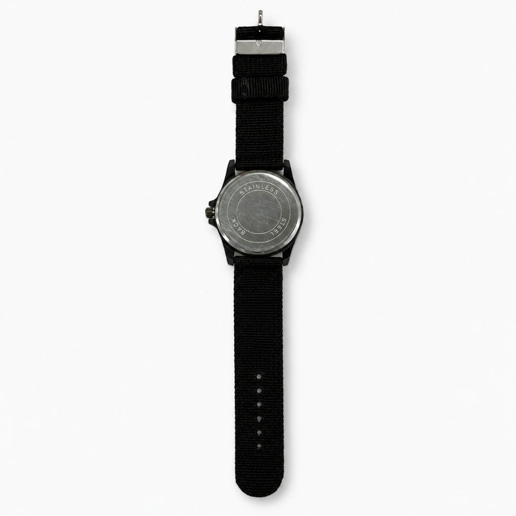 Rugged Metal Tactical Field Watch with Waterproof Design